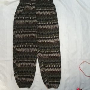 Papaya Genie pants medium